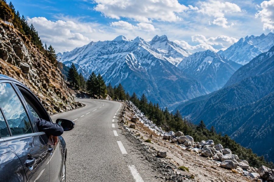Mountain Road Trips in India: Scenic Drives, Adventure and Nature Experiences
